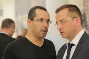 חגי אדורם מדבר עם רונן מרדכי גרין