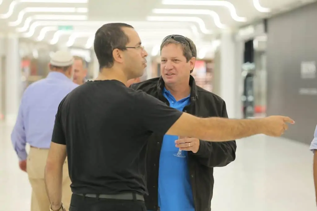 ניר ונגר עם רונן מרדכי גרין ניר ונגר עם רונן מרדכי גרין